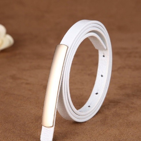 Elegantný úzky opasok s prackou J3043 biela