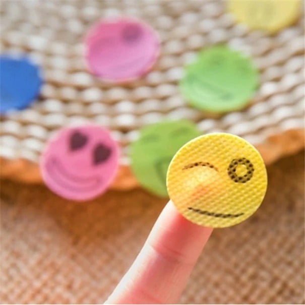 Elriasztó matrica - smiley 300 db