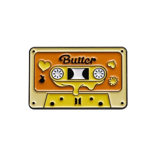 Emaille-Pin Musikkassette Butter ca. 2 × 2,8 cm Metallbrosche gelb-orange Retro Abzeichen für Revers Rucksack Tasche Kleidung 1