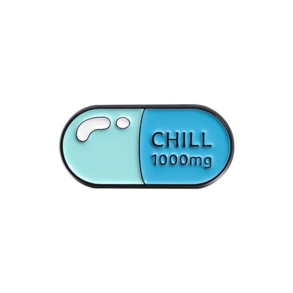 Emaliowany odznak kapsuła 3 × 1,3 cm metalowa broszka niebiesko-turkusowa z napisem CHILL 1000mg dodatek do plecaka odzieży 1