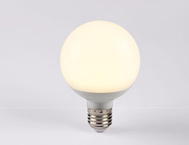 Energibesparende LED-pære E27 varm hvid 9W