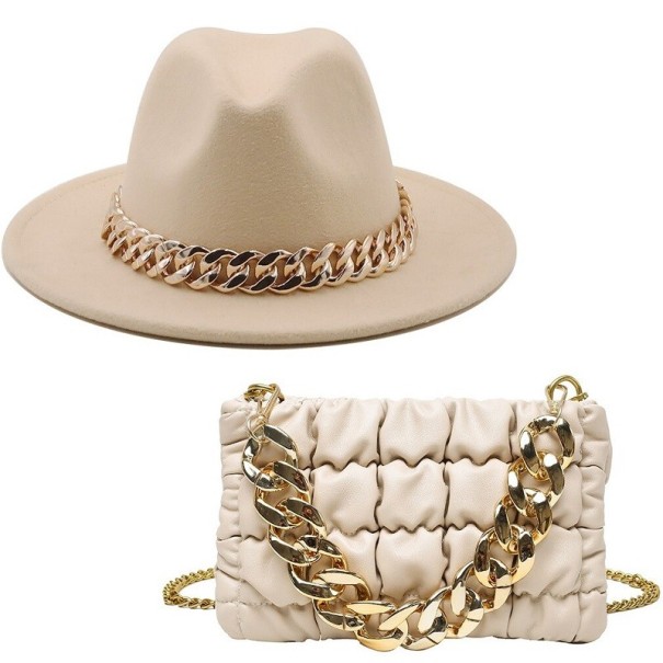 Ensemble chapeau et sac à main crème