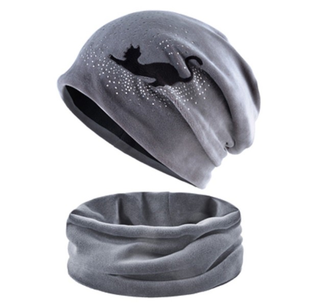 Ensemble de bonnet et de col gris