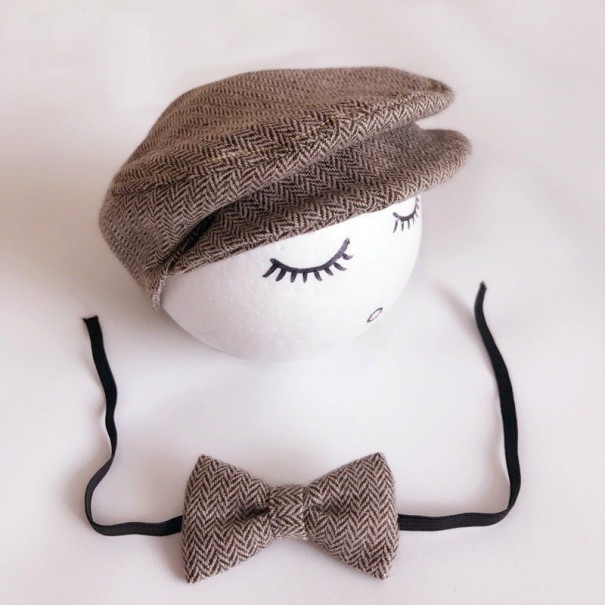 Ensemble de photographie pour garçon avec chapeau et nœud papillon marron