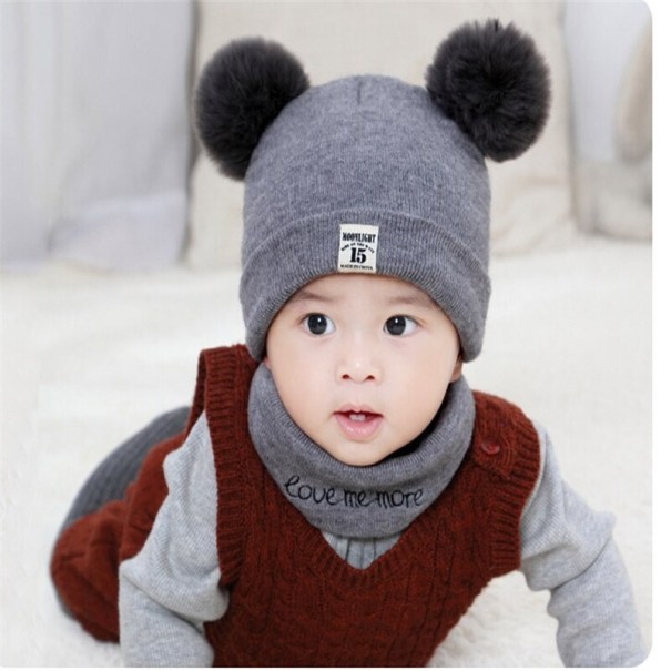 Ensemble enfant bonnet et tour de cou gris