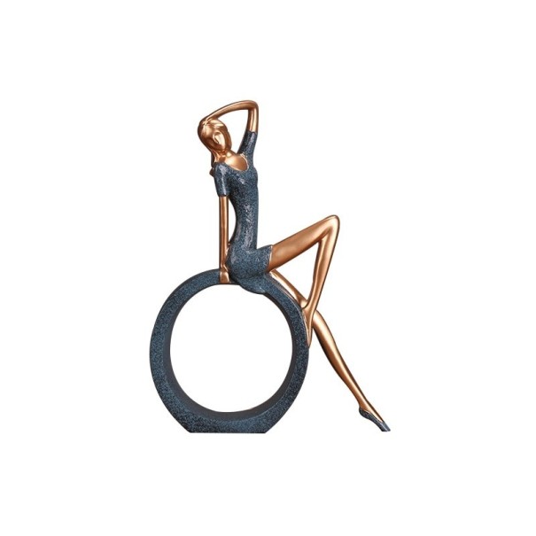 Estatueta decorativa de rapariga 1