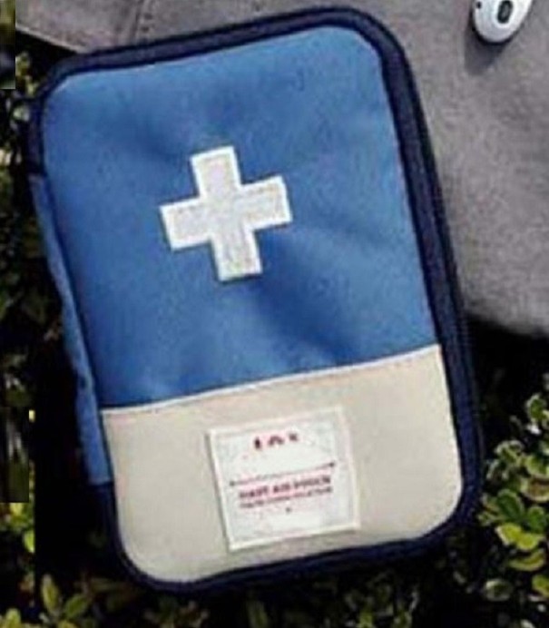 Étui de voyage pour médicaments bleu