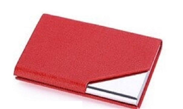 Etui für Karten und Visitenkarten aus Metall und Kunstleder mit strukturiertem Oberflächen Glänzender metallischer Eckbereich Maße 9,6 x rot