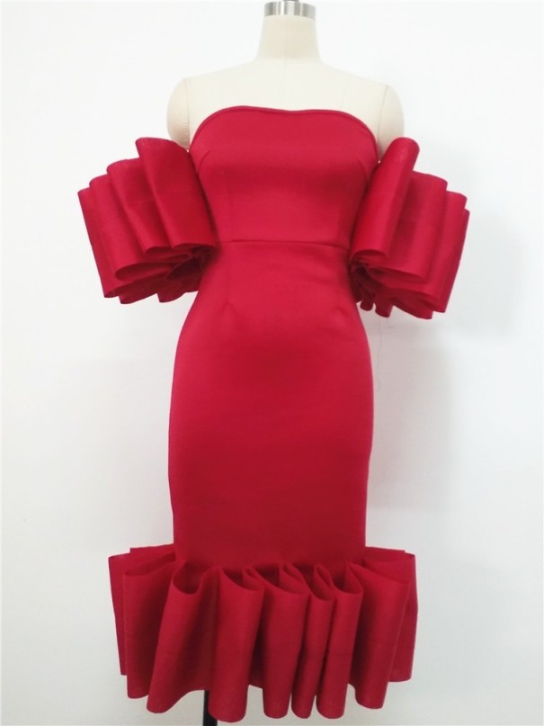 Extravagantné dámske šaty červená L