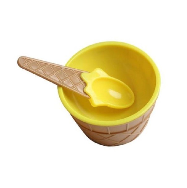 Fagylalt tál kanállal sárga