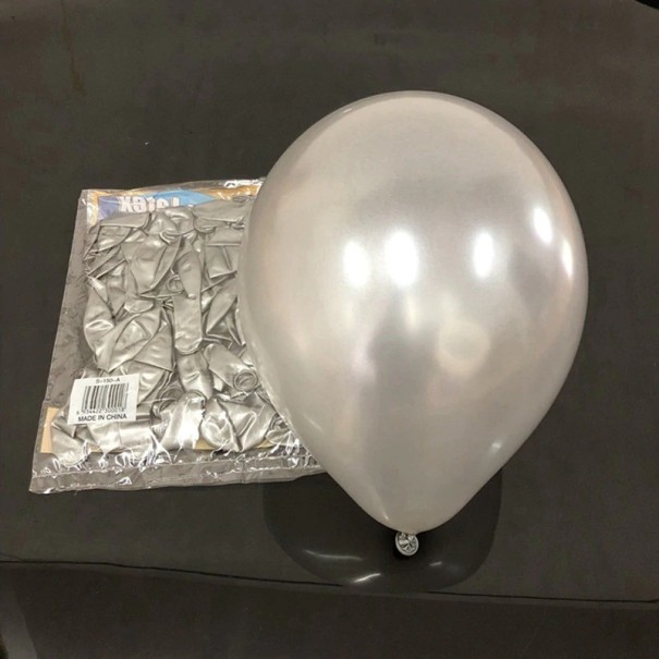Färgade ballonger 50 st silver