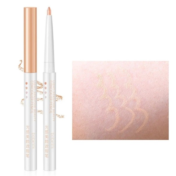 Fester Concealer in Stiftform zum Abdecken von Hautunreinheiten. Wasserfester Concealer mit feiner Textur. Hochdeckender Stift für Akne und dunkle Augenringe mit präzisen Linien Natural