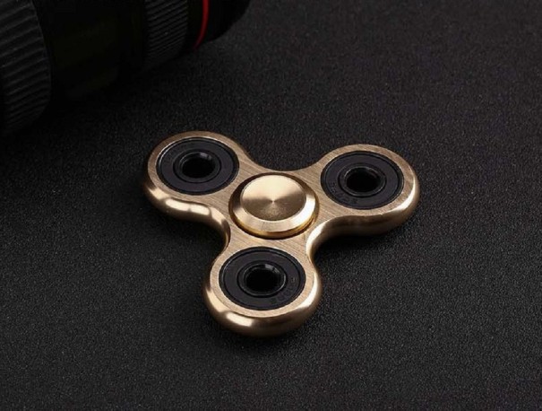 Fidget spinner fém A2214 arany