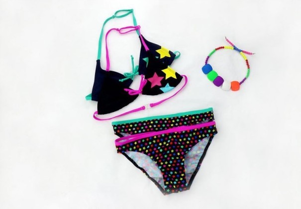 Flickbikini med stjärnor J1260
