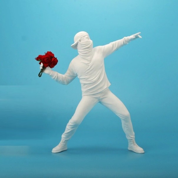 Flower Thrower Figurine 21.5 cm white