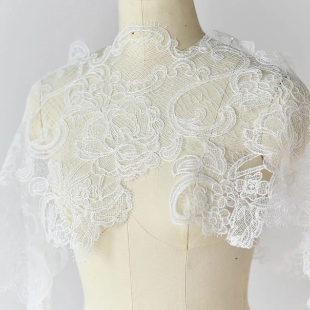 Francúzska krajkovaná látka 28 cm x 91 cm Zmes polyesteru a bavlny dekoratívna krajka na šitie zdobenie odevov svadobné dekorácie biela