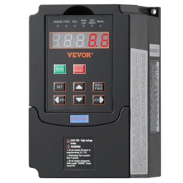 Frekvenční měnič 1,5 kW 2 HP 7,5 A vstup jednofázový 220-240 V výstup třífázový 220-240 V soft start černý na třífázový motor 1
