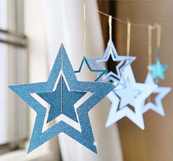 Függő dekoráció csillagokkal világoskék