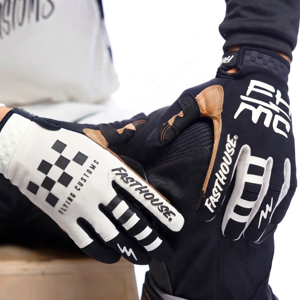 Full-Fingered Sports Gloves for Motocross with Print and Check Pattern and Reinforced Thumb in Black and White for Off-Road Riding M