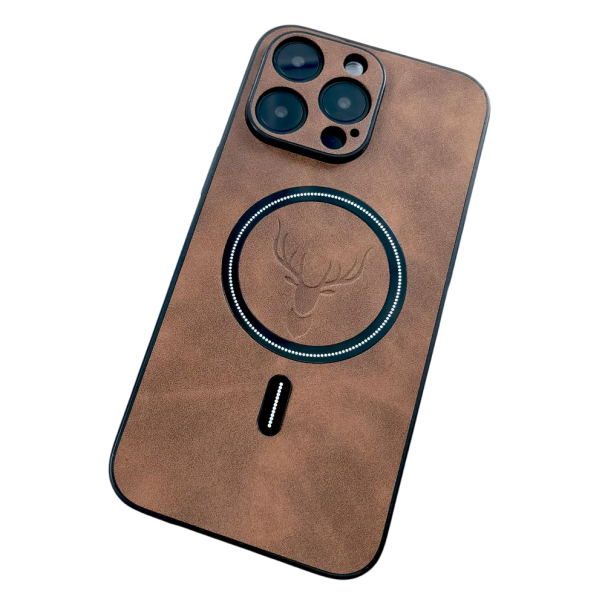 Funda de piel sintética de lujo para iPhone 16 Plus con motivo de ciervo, compatible con carga inalámbrica, protección elegante con un diseño elegante marrón oscuro
