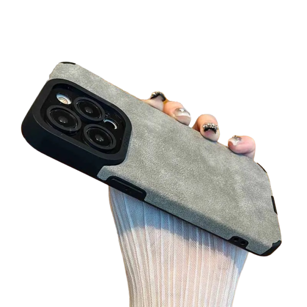 Funda protectora de piel para iPhone 15 gris