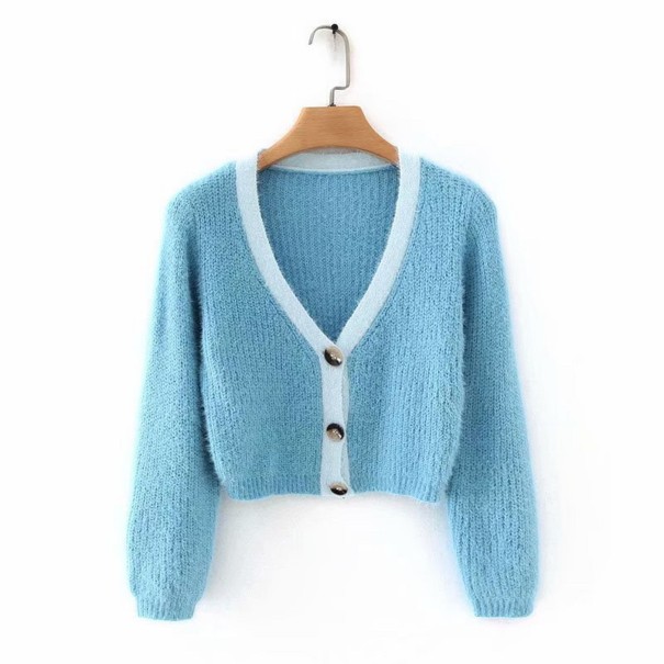 Futrzany sweter damski z guzikami G222 jasnoniebieski