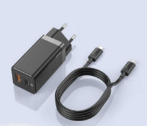 GAN Dual port nabíjačka čierna 1