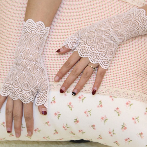 Gants en dentelle sans doigts pour femmes J1117 blanc