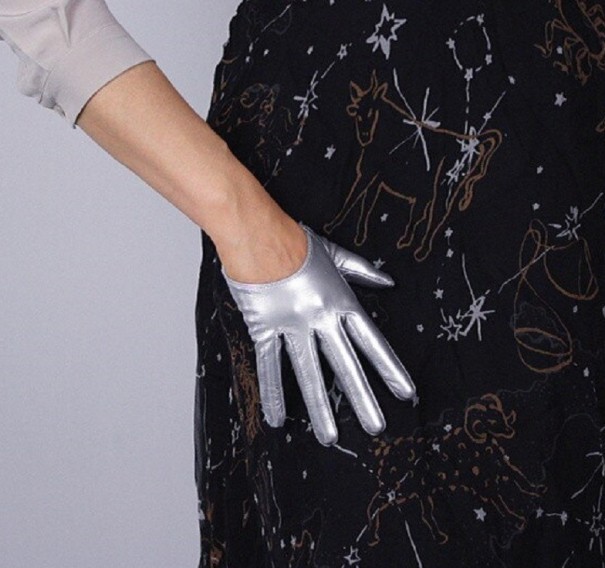 Gants pour femmes en simili cuir brillant argenté