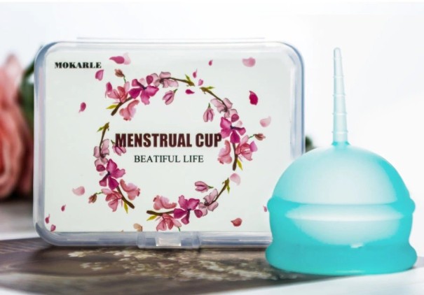 Gekleurde menstruatiecup met doos J3312 groen L