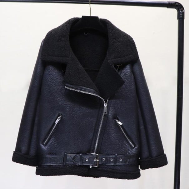 Giacca da donna imbottita in pelle sintetica con fodera in peluche, stile chiodo, con ampio colletto e zip diagonale. Tasche nero S