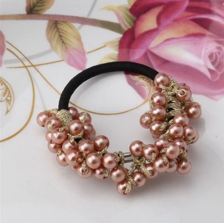 Gomme à cheveux avec perles 3