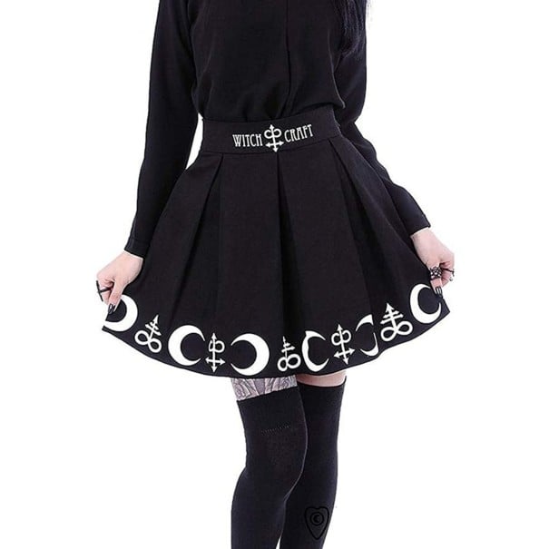 Gonna plissettata gotica da donna nera Lunghezza sopra il ginocchio Stampa bianca di mezze lune e simboli occulti sul bordo Vita alta con scritta XXL
