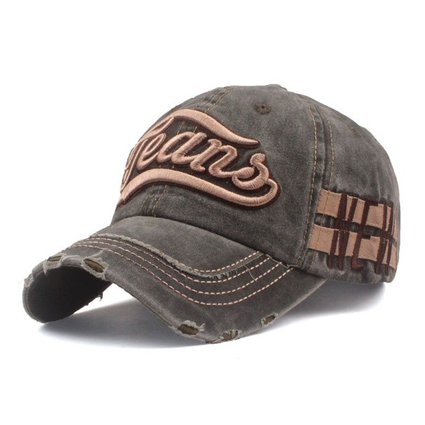 Gorra con inscripción T83 verde militar