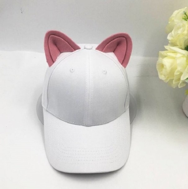 Gorra de mujer con orejas 8