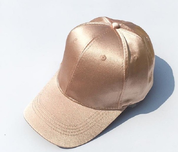 Gorra de satén para mujer T5 beige