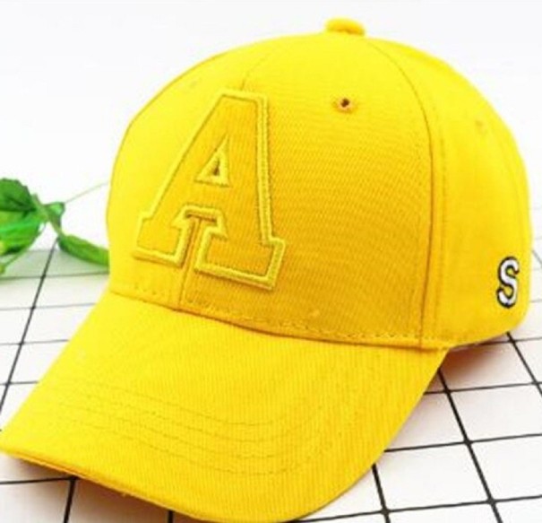 Gorra infantil con letra A2730 amarillo