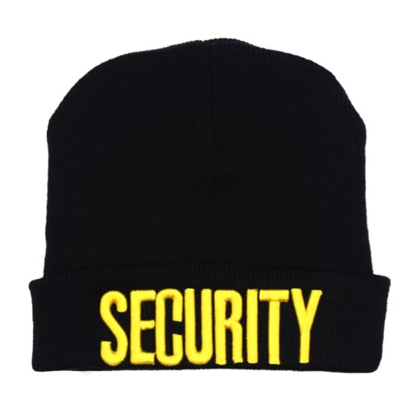 Gorra negra con inscripción amarillo