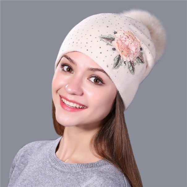 Gorro de invierno para mujer con pompón de piel beige
