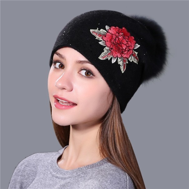 Gorro de invierno para mujer con pompón de piel negro