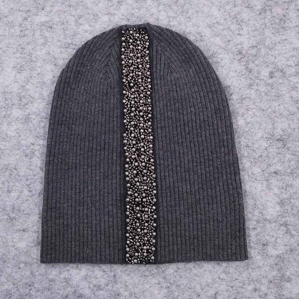 Gorro de mujer con cuentas 5