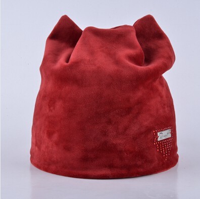 Gorro feminino com um design interessante J778 vermelho