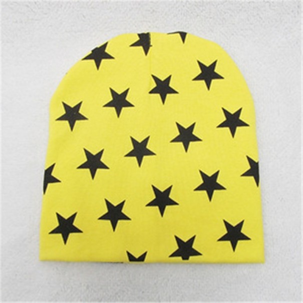 Gorro infantil com estrelas amarelo