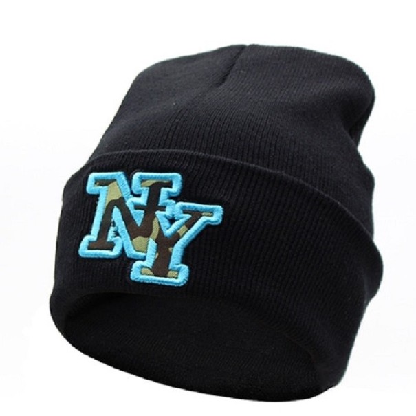 Gorro preto de inverno com inscrição NY azul