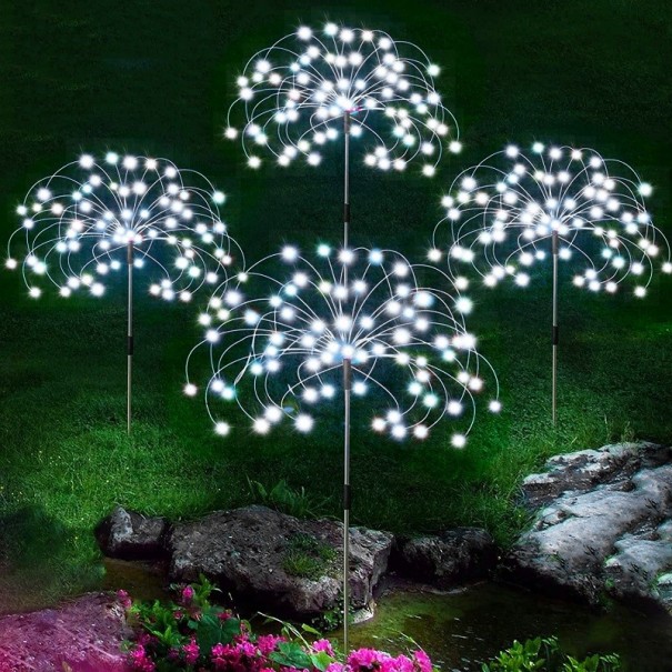 Grădina aprinde focuri de artificii alb