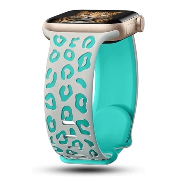 Gravírovaný řemínek 38 mm 40 mm 41 mm pro Apple Watch řady 1–9 SE SE2 Ultra Silikonový pásek s leopardím vzorem Nastavitelná velikost Prémiový silikon tyrkysová