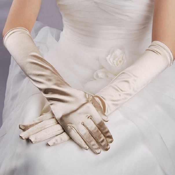 Guanti da donna in satin crema