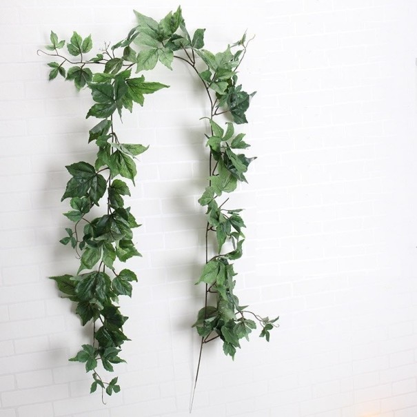 Guirlande avec des feuilles artificielles 3