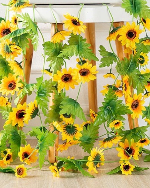 Guirlande avec des tournesols en plastique 1