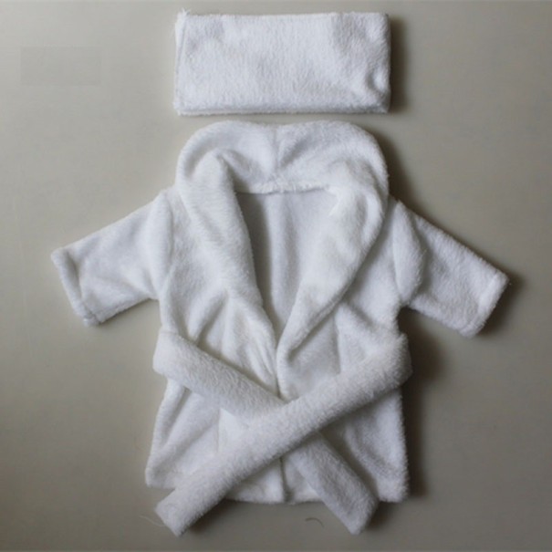 Gyerekkészlet fürdőköpeny és turbán fényképezéséhez fehér 0-2 hónap